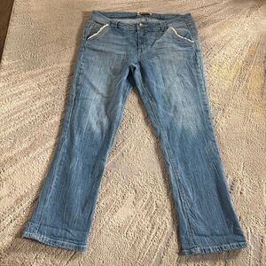 Democracy jeans Straight Leg crop ankle crochet trim 10